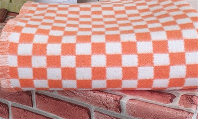 Одеяло байковое "Клетка" оранжевое - фото 8309