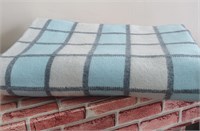 Одеяло полушерстяное (бело-серо-синяя клетка). Вулли Вул Текс 2986